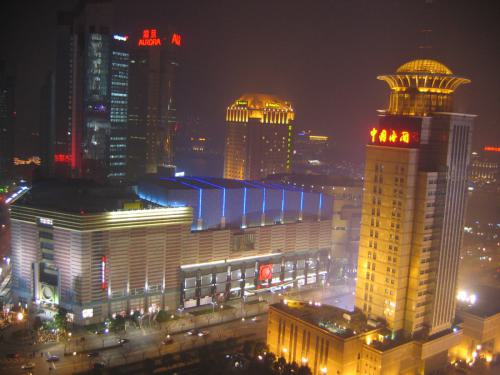 Blick zum Shangri-La Hotel in Pudong